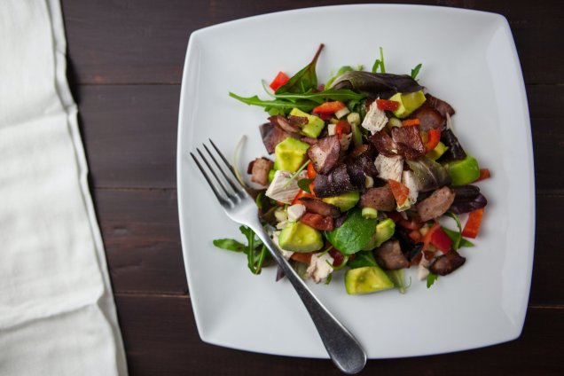 A delicious mixture of goat cheese, pecans, blackberries and arugula