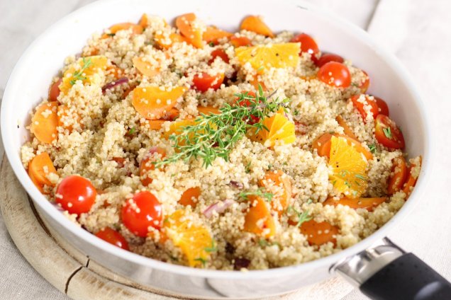 This healthy Southwest Quinoa Salad has black beans, corn and a zesty lime vinaigrette. This cold quinoa salad is an easy and delicious side dish! It's also perfect for meal prep lunches.